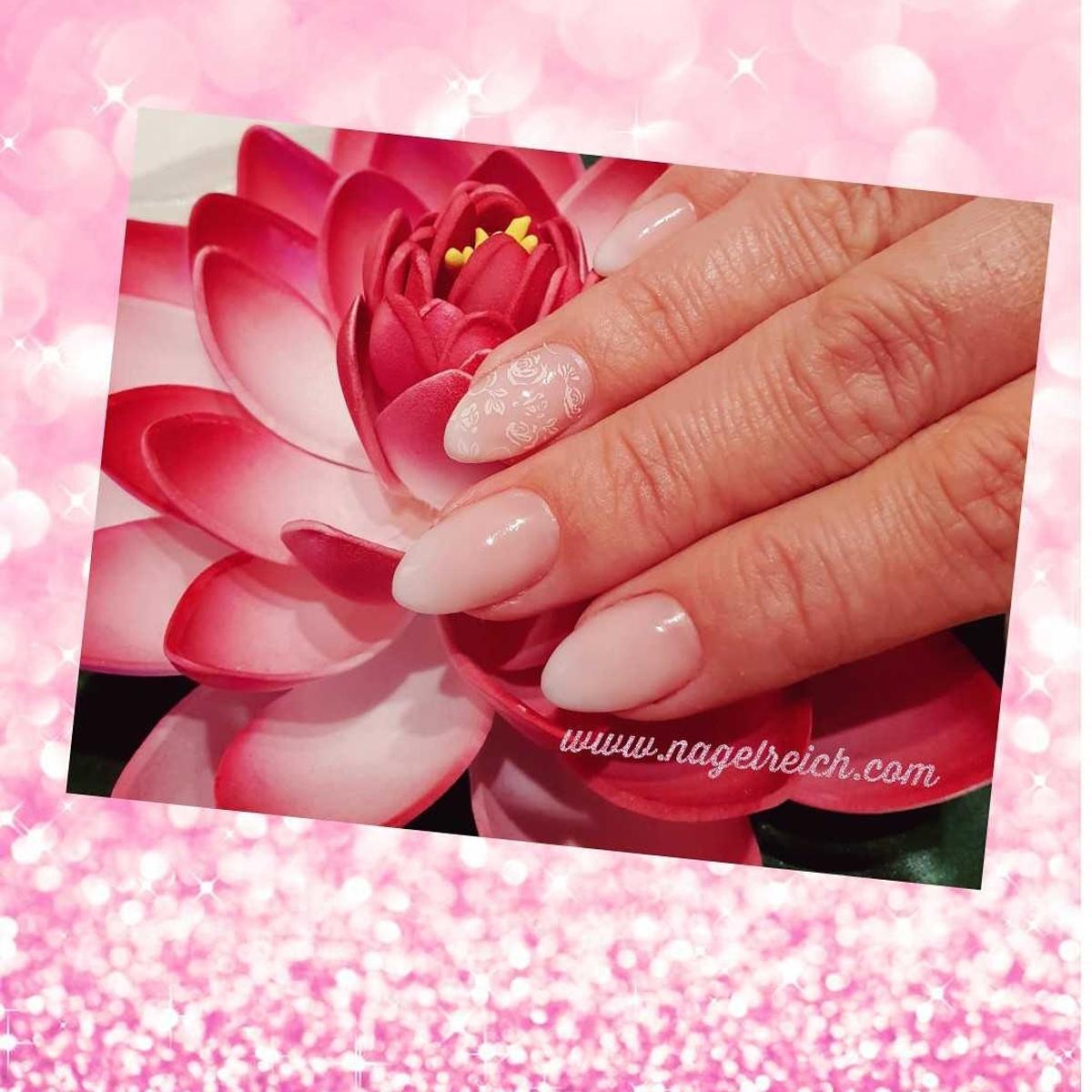 Nagelreich in Murr - Logo